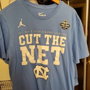 North Carolina Tar Heels shirt